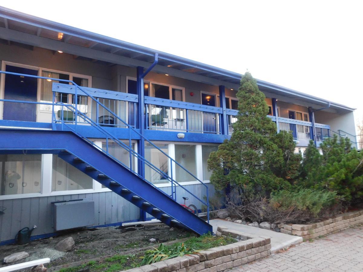 The Lakeview Inn Lac du Bonnet Exterior photo